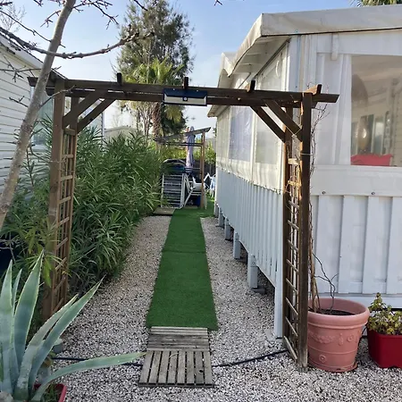 Mobil Les Pins Maritimes אתר קמפינג *